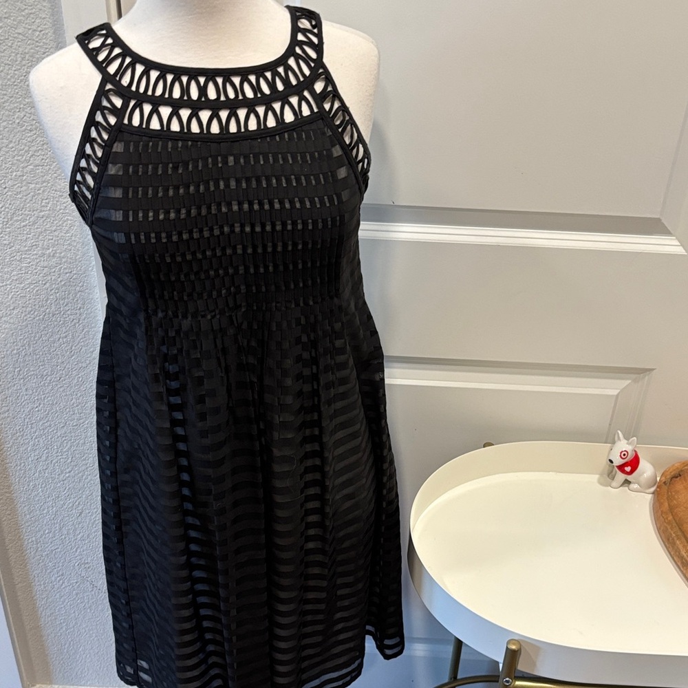 GUC Cynthia Steffe Black Geometric Mini Dress